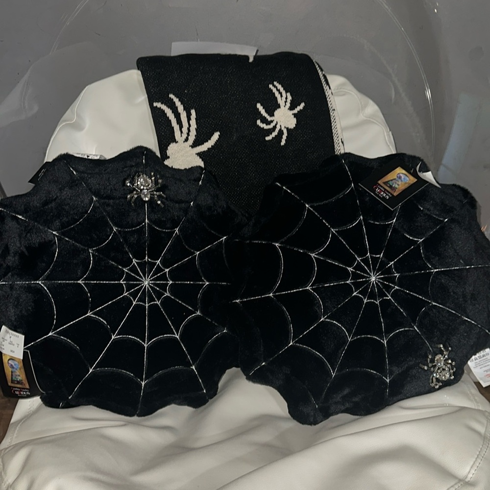Halloween Spider Pillow and Blanket Set